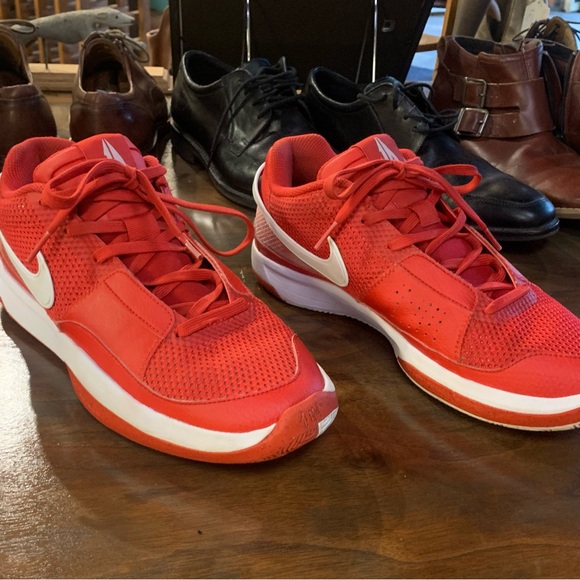 Nike Ja Morant (Gently worn/Like New)
Nike Men's 9 Athletic Shoes - Picture 3 of 11